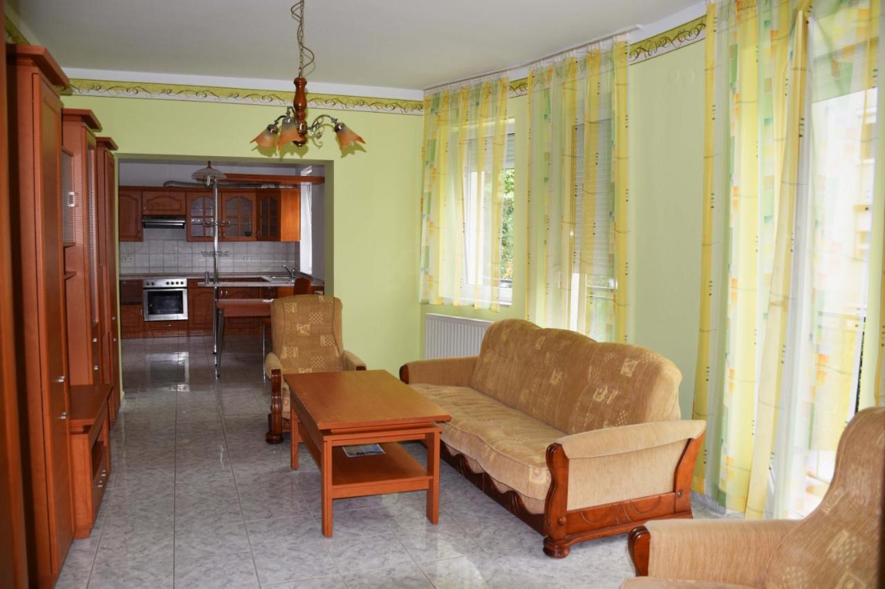 Pilikan Apartments Lenti Exterior foto